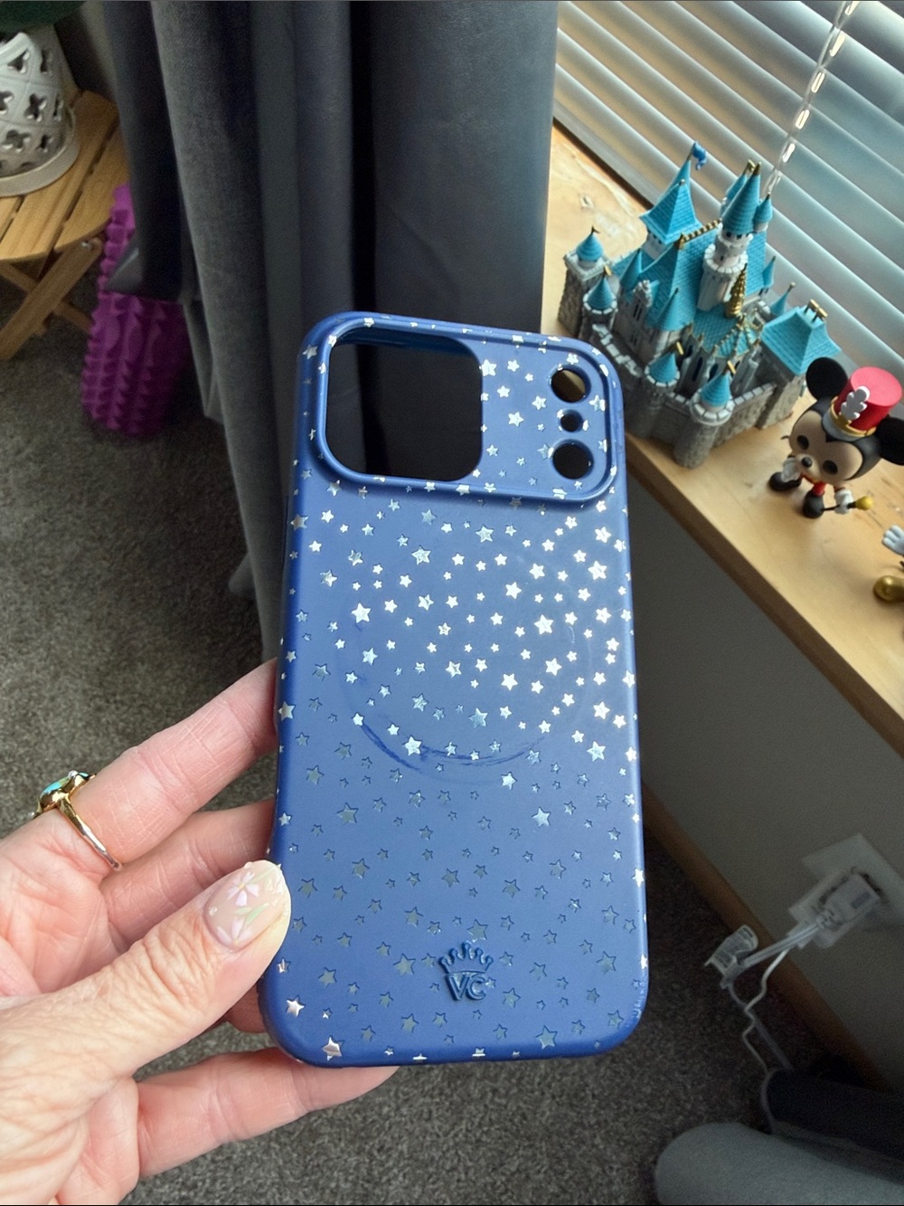 iPhone 17 Pro Max Navy Blue Star-Pattern Silicone Phone Case - Velvet Caviar